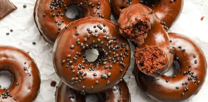Шоколадная глазурь для пончиков: как правильно делать и наносить